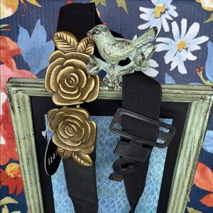 Elegant Gold Roses Connecting Buckle on Black Elastic Waist Belt